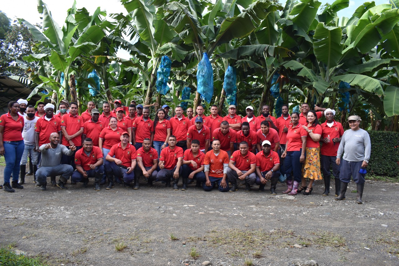 Equipo CORAJASO en las fincas